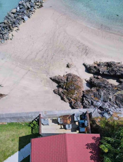 Cosy Portmor Log Cabin- Sea Views, Deck & Relaxation Malin Head Bagian luar foto